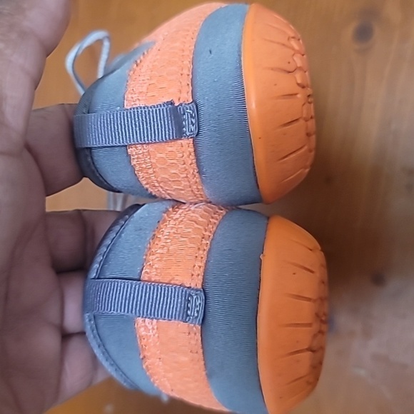 NIKE FREE 1.0 CROSS BIONIC RUNNING WOMEN'S ORANGE SHOES SIZE 7.5 - Picture 4 of 11